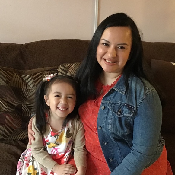 Meet your Posher, Ana - Picture 1 of 4